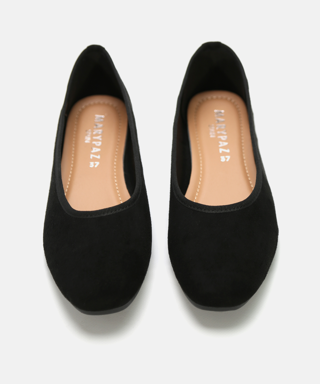 Bailarina negra ante image number null